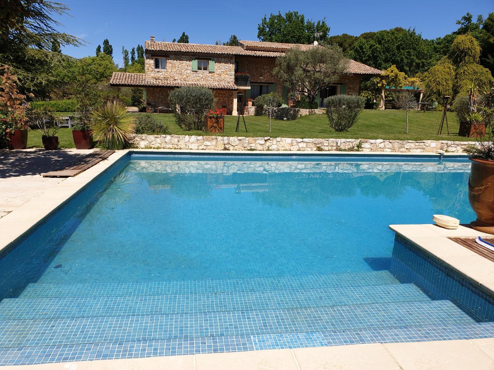 Gite Au Coeur De La Provence & Spa Saint-Cannat Exterior photo